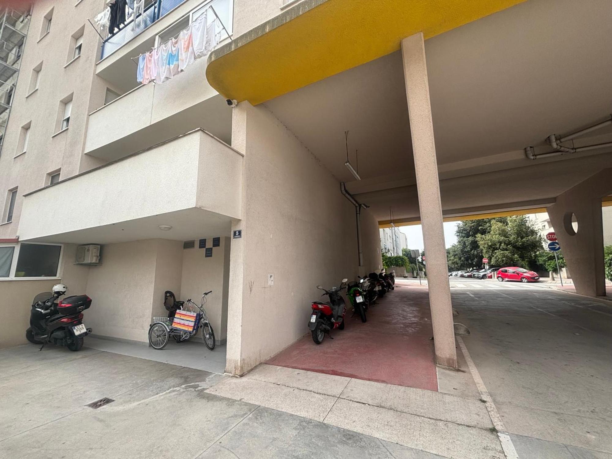 Apartment Dalmatinos Split Znjan Exterior photo