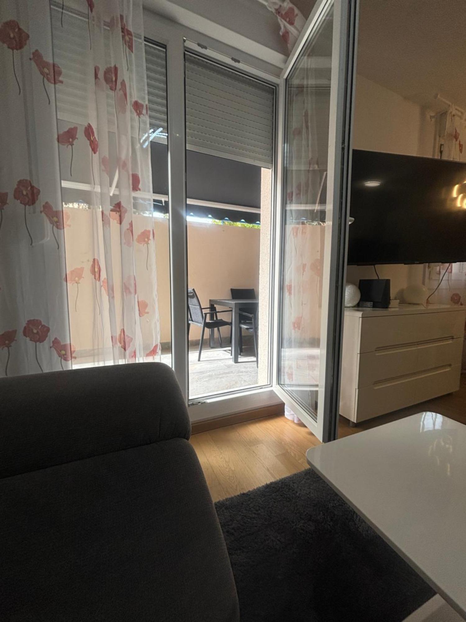 Apartment Dalmatinos Split Znjan Exterior photo